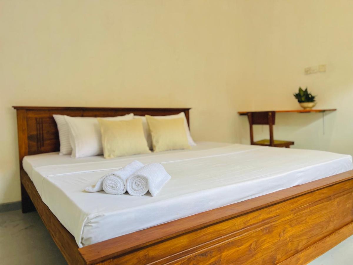 Bed and Breakfast Sea Frame By Walkseylon Хиккадува Экстерьер фото